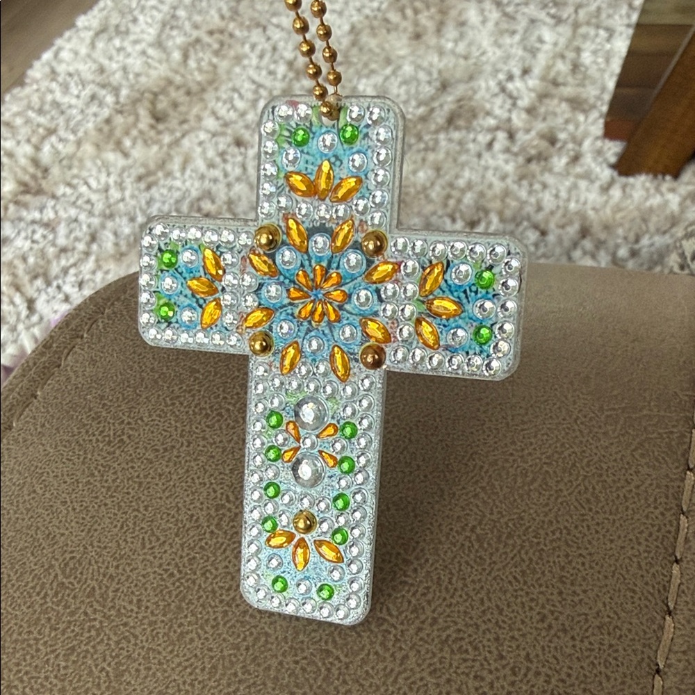 Colorful Cross Key Holder - Picture 3 of 4